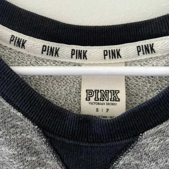 Women’s Pink Victoria Secret sweatshirt size Small - Picture 2 of 4